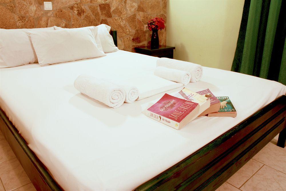 Vanessa Hotel Kalamákion Dış mekan fotoğraf