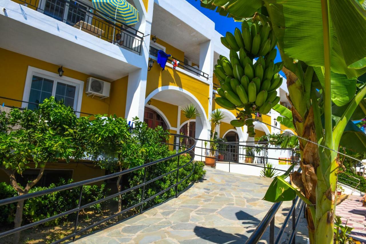 Vanessa Hotel Kalamákion Dış mekan fotoğraf