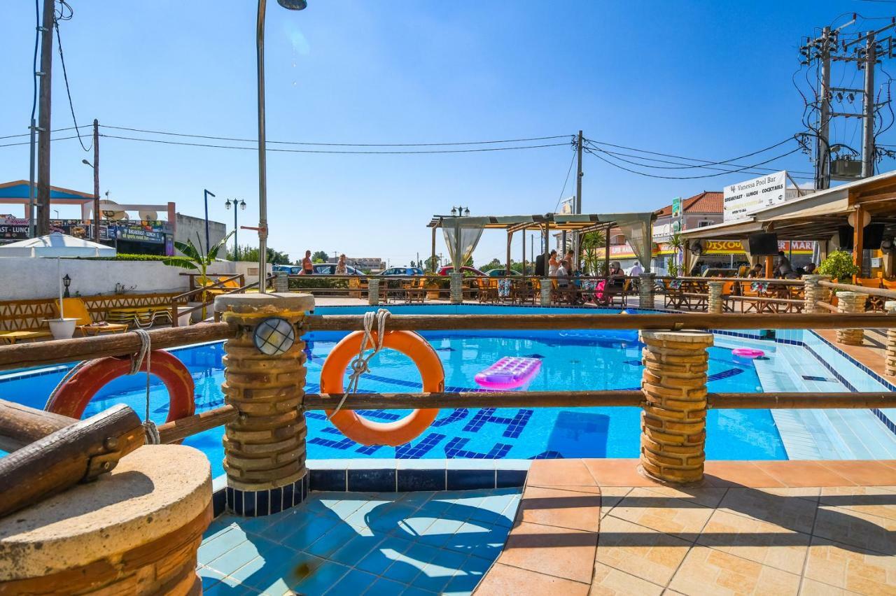 Vanessa Hotel Kalamákion Dış mekan fotoğraf