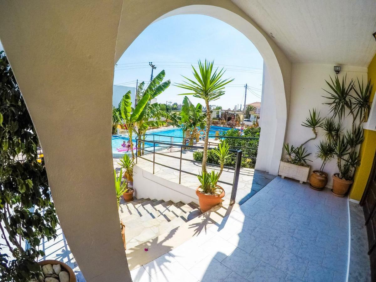 Vanessa Hotel Kalamákion Dış mekan fotoğraf